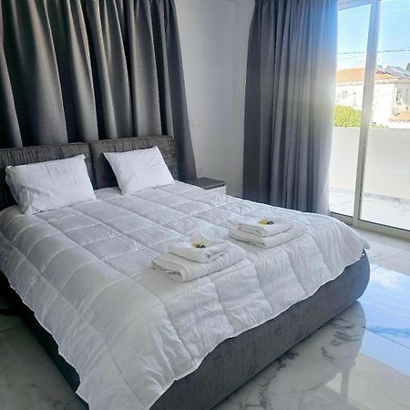 Paphos Deluxe Apartment מראה חיצוני תמונה