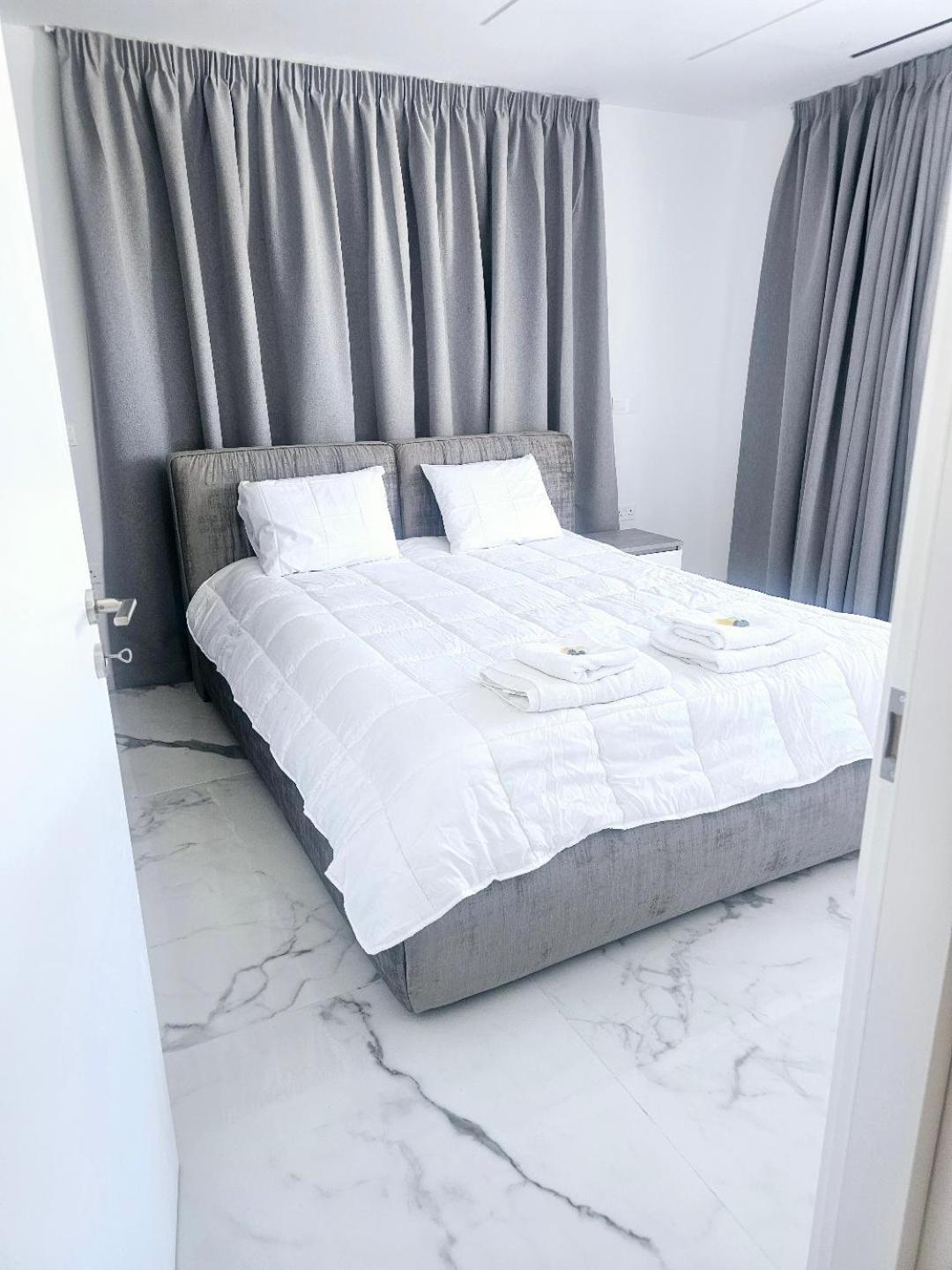 Paphos Deluxe Apartment מראה חיצוני תמונה