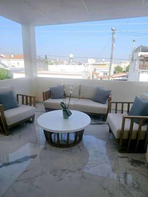 Paphos Deluxe Apartment מראה חיצוני תמונה