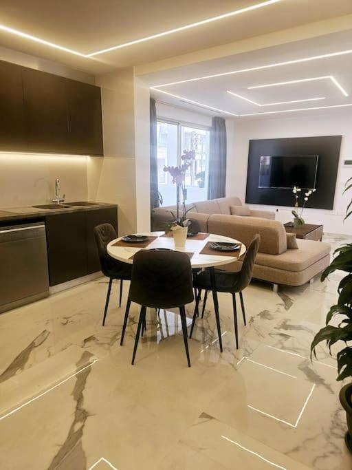 Paphos Deluxe Apartment מראה חיצוני תמונה